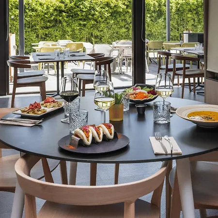 Innside By Melia Barcelona Aeropuerto-2